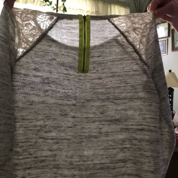 Long-sleeved Casual Sweatshirt from Buckle - Picture 3 of 4